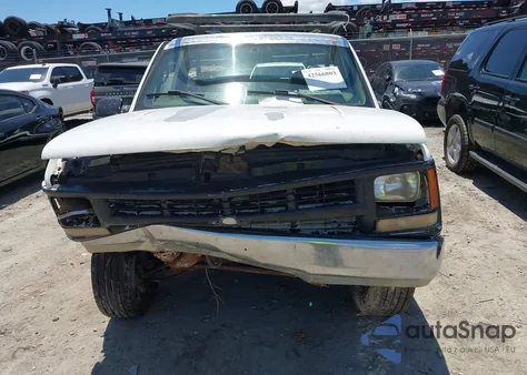 1999 Chevrolet C3500 Chassis z USA, uszkodzony, nr VIN 1GBGC34R5XF070122